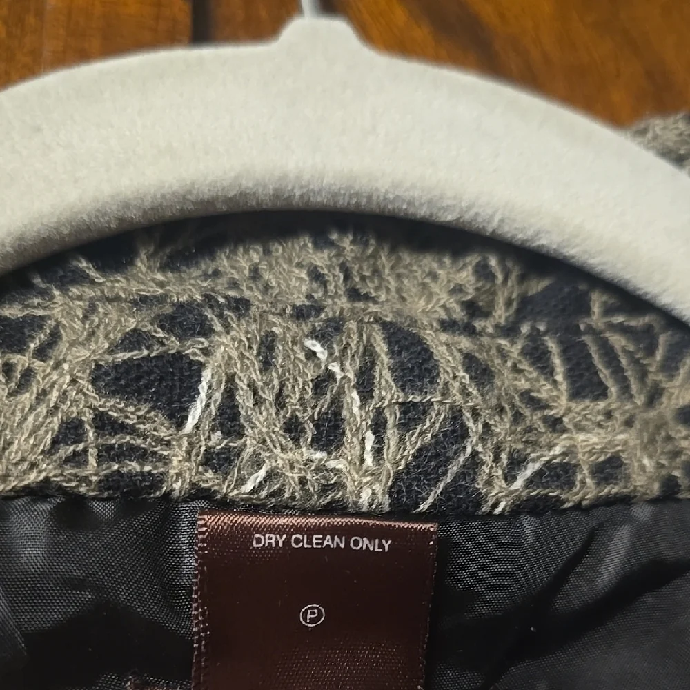 EUC Multiples Petite Large Blazer - Picture 5 of 11